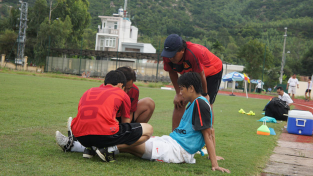 Phước Vĩnh chia tay AFF Suzuki Cup 2012 sớm? Phước Vĩnh chia tay AFF Suzuki Cup 2012 sớm?
