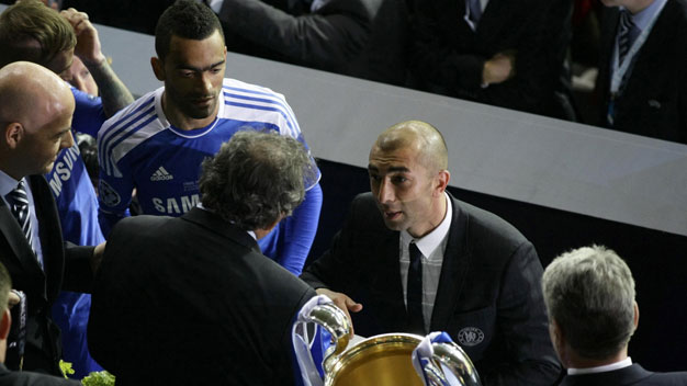 Chelsea: Cái lý của Abramovich khi liên tục Chelsea: Cái lý của Abramovich khi liên tục