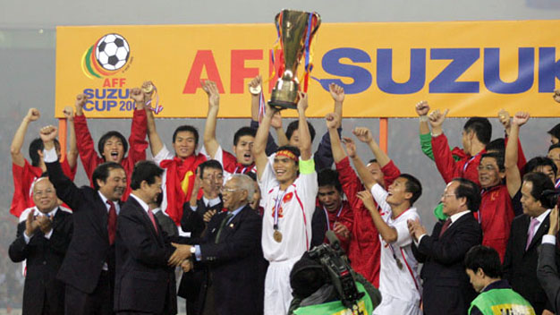 Điểm tin sáng 24/11: ĐTVN ra quân chinh phục AFF Cup Điểm tin sáng 24/11: ĐTVN ra quân chinh phục AFF Cup