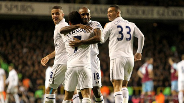 ĐHTB Premier League vòng 13: Sạch bóng ĐHTB Premier League vòng 13: Sạch bóng