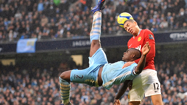 Derby Manchester: Trong sự phấn khích và hỗn loạn!