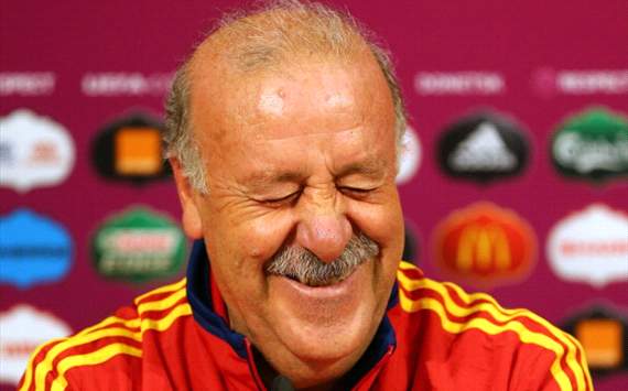 Del Bosque: David Villa cần thả lỏng để trở lại