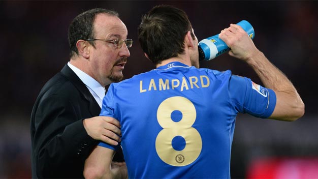 Benitez ca ngợi Lampard chuyên nghiệp, còn hợp đồng thì...