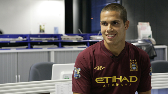 Tân binh Rodwell tự tin sẽ thay được Yaya Toure Tân binh Rodwell tự tin sẽ thay được Yaya Toure