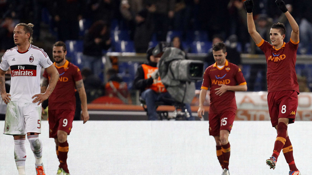 Lập cú đúp, Lamela giúp Roma 