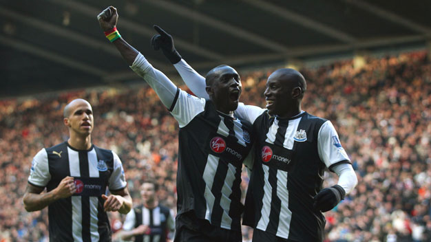 Vũ khí lợi hại nhất của Newcastle: “Súng hai nòng” Demba Vũ khí lợi hại nhất của Newcastle: “Súng hai nòng” Demba