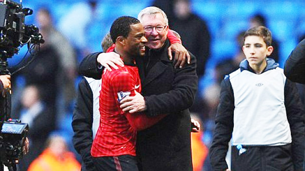 Sir Alex “xoay tua” hàng thủ M.U: 5 trận, 5 phương án