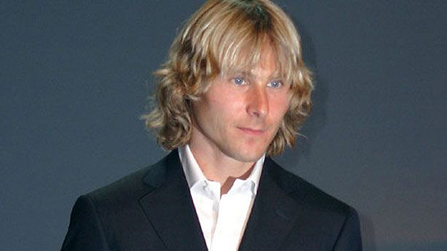 Nedved bị cấm hoạt động bóng đá đến hết  tháng Giêng