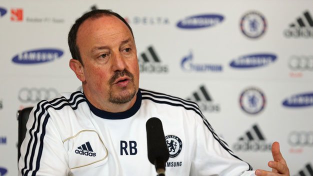 Benitez có lý: Đến lúc CĐV Chelsea quên các 