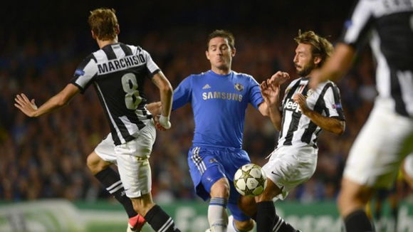 Pirlo lôi kéo Lampard về Juventus