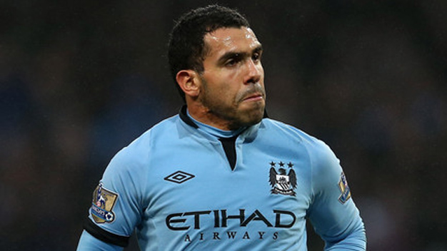 Tevez được ký hợp đồng mới vì dạy dỗ 