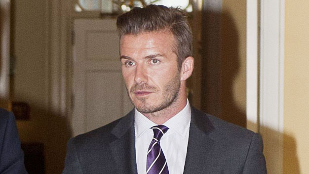 Beckham vỡ mộng lần thứ 3 khoác áo Milan Beckham vỡ mộng lần thứ 3 khoác áo Milan