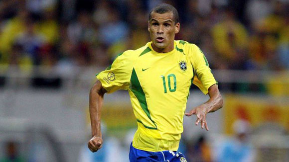 Rivaldo ký hợp đồng với Sao Caetano ở tuổi 40 Rivaldo ký hợp đồng với Sao Caetano ở tuổi 40