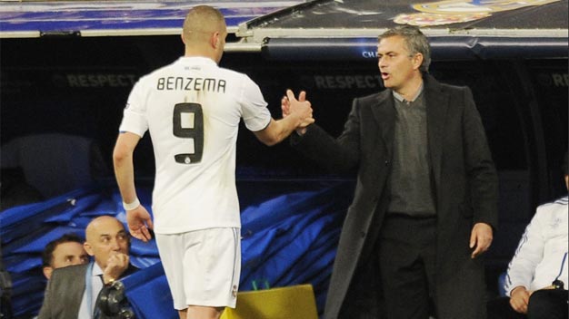 Benzema phủ nhận cầu thủ Real đang bất mãn với Mourinho