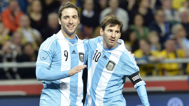 Tổng hợp loạt giao hữu quốc tế: Messi vui, Ronaldo buồn Tổng hợp loạt giao hữu quốc tế: Messi vui, Ronaldo buồn