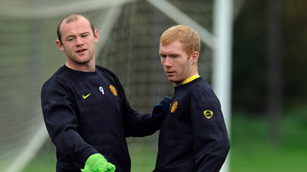 Rooney lại chấn thương, 