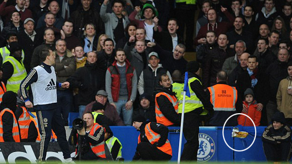 Terry và Lampard bị dính 