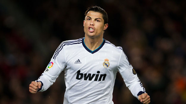 Ronaldo lọt vào top 4 cầu thủ năng 