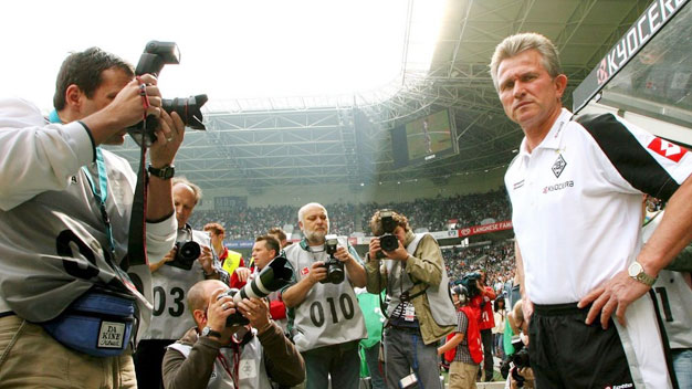 HLV Heynckes giải nghệ mới hết phận... long đong!