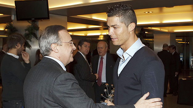 Perez trói Ronaldo bằng lương “khủng”