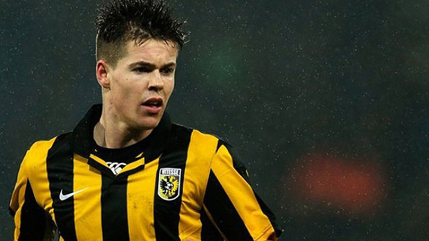 Chelsea xác nhận đạt thỏa thuận mua Van Ginkel