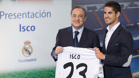 Isco từ chối hôn lên áo đấu Real