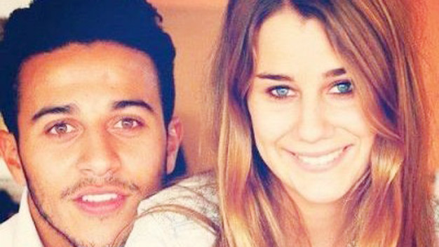 Bạn gái Thiago thổi lửa thâm cung WAGs Bayern