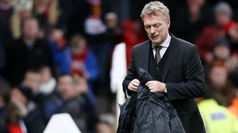 M.U: Moyes đang đứng giữa làn đạn