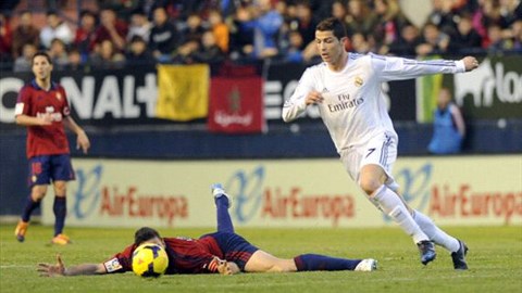 Osasuna 0-2 Real: Ronaldo ghi bàn “rửa” Quả bóng Vàng