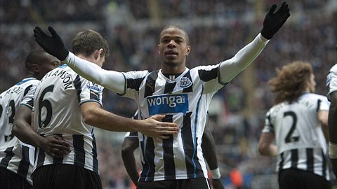 Arsenal và Newcastle tranh giành Loic Remy