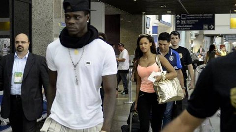 Balotelli bị cảnh sát hỏi thăm