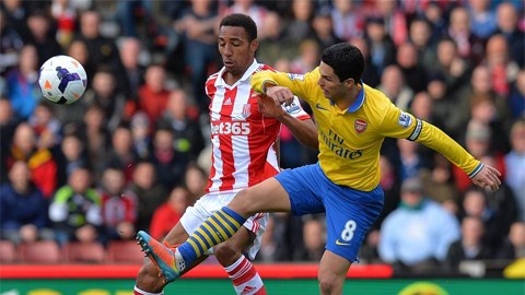 Cầu thủ Stoke chê Arsenal 