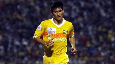 Công Vinh chấn thương, ai đá tiền đạo cho SLNA? Công Vinh chấn thương, ai đá tiền đạo cho SLNA?
