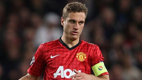 Nemanja Vidic chính thức gia nhập Inter Milan