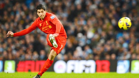 Suarez trên đường làm nên lịch sử Suarez trên đường làm nên lịch sử