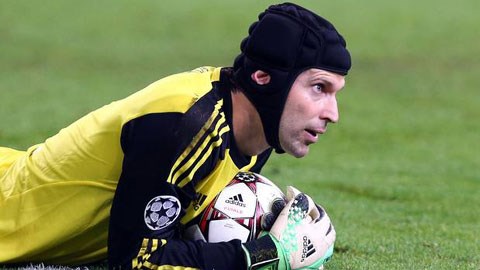 Petr Cech gia nhập “CLB 100” tại Champions League