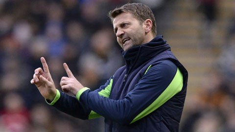 Tottenham: Sherwood phải làm gì để giữ ghế?