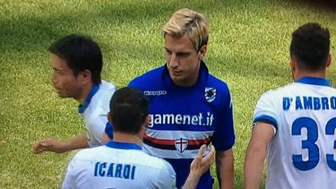 Maxi Lopez từ chối bắt tay 