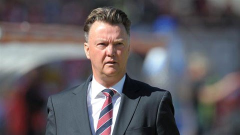 Đến lượt Arsenal giành van Gaal với M.U