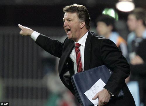 Mục tiêu của MU: Van Gaal lắm tài và không ít tật - 2