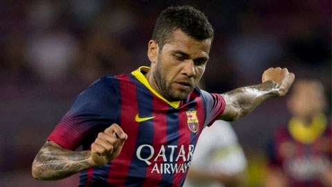 Dani Alves chỉ còn cách PSG nửa bước chân