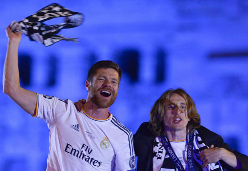 Ronaldo ăn mừng “decima” nổ tung thành Madrid - 9