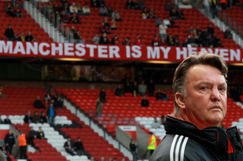 Van Gaal khó thành công theo "kiểu" Alex Ferguson - 1