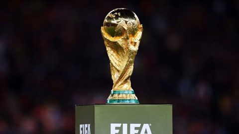 Cúp vàng FIFA World Cup: Biểu tượng của chiến thắng và cả... rắc rối