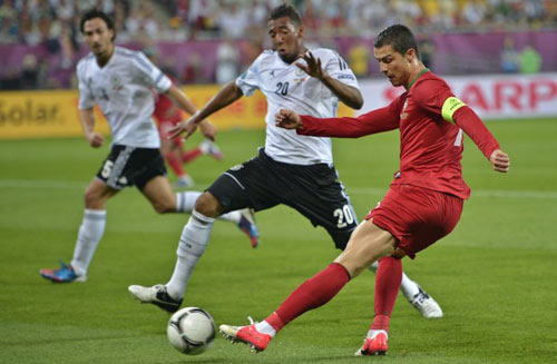 Bóng đá - ĐT Đức có cách “khóa chân” Ronaldo