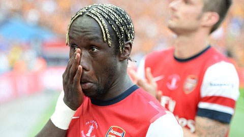 Sagna viết thư ngỏ gửi fan Arsenal