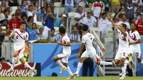 Uruguay 1-3 Costa Rica: Cú sốc đầu tiên