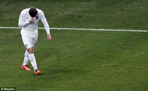HLV Hodgson & bài toán Rooney: “Trảm” hay giữ? - 1