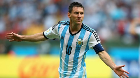 Messi lập 3 kỷ lục trong một đêm Messi lập 3 kỷ lục trong một đêm