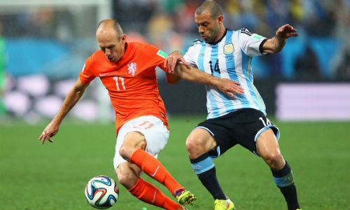 Argentina đang bay cao: Ghi công Mascherano - 2